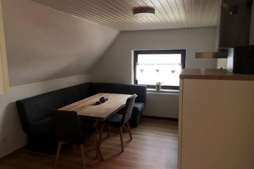 Ruhig Gelegene, Top Moderne Ferienwohnung - Hot Tub Und Sauna Gegen Aufpreis Neuhaus an Der Eger Εξωτερικό φωτογραφία