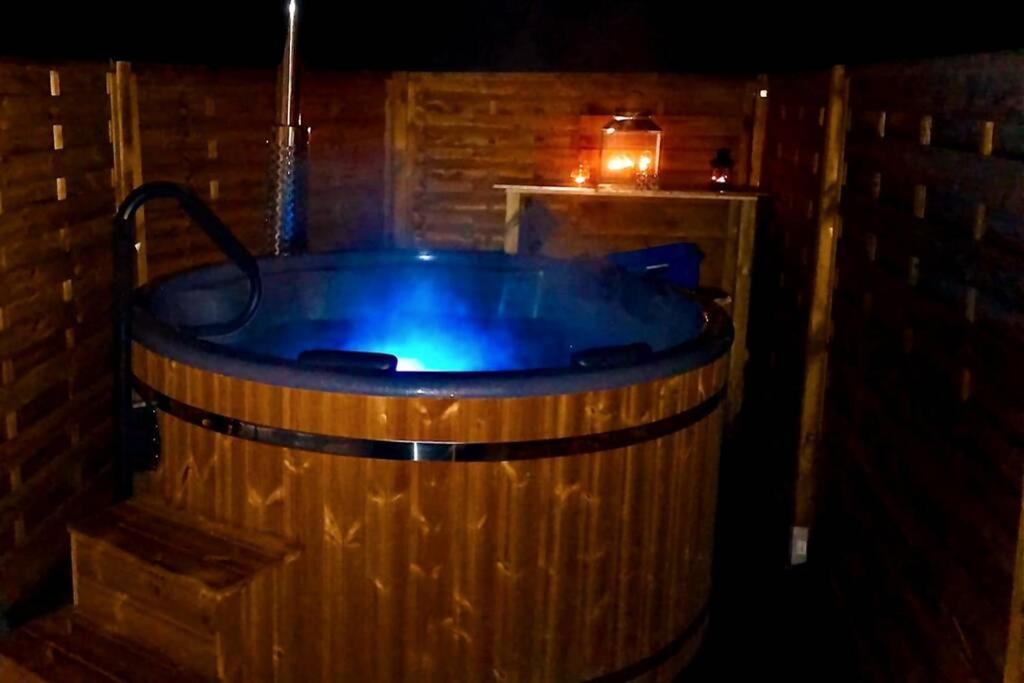 Ruhig Gelegene, Top Moderne Ferienwohnung - Hot Tub Und Sauna Gegen Aufpreis Neuhaus an Der Eger Εξωτερικό φωτογραφία