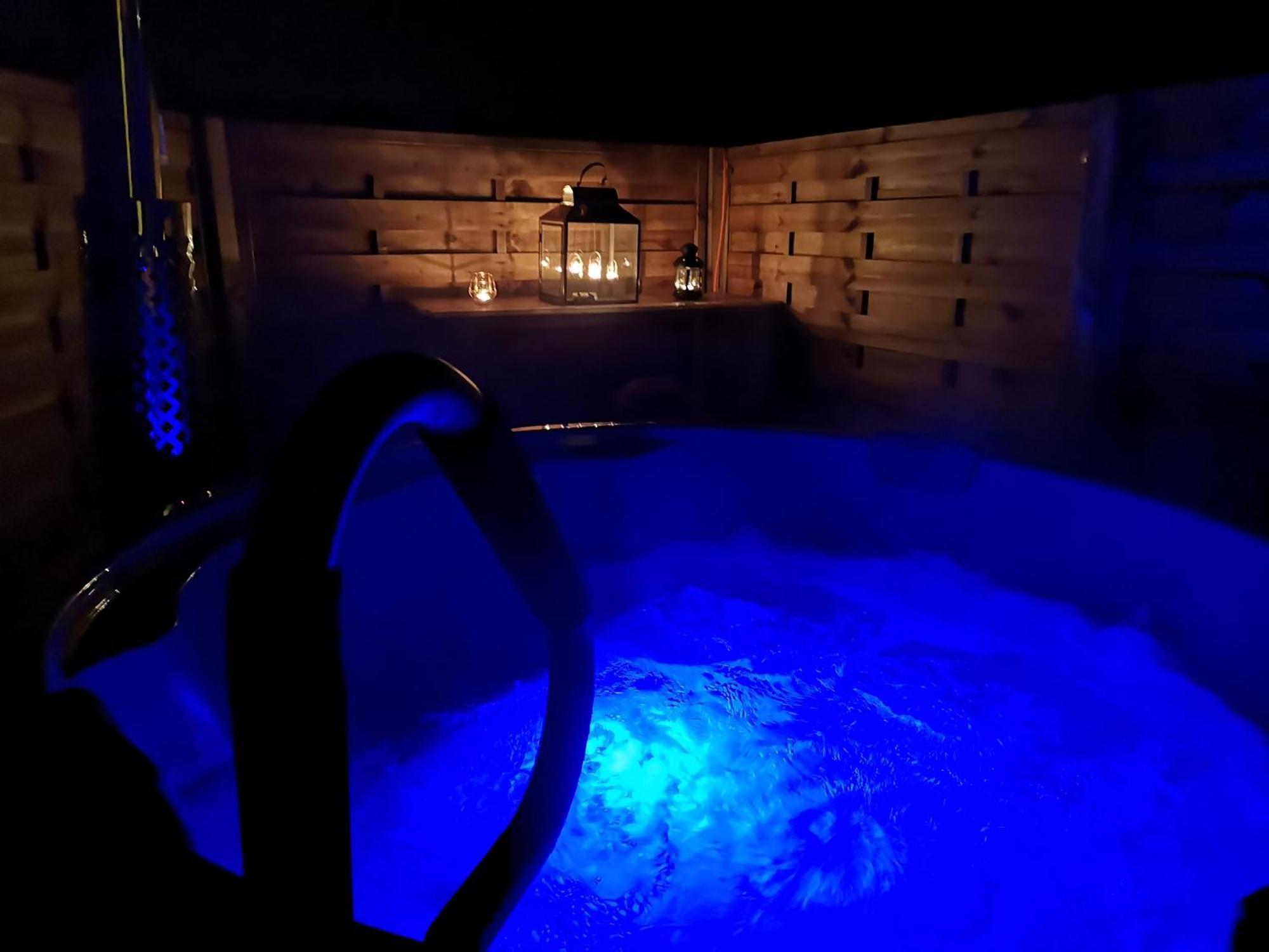 Ruhig Gelegene, Top Moderne Ferienwohnung - Hot Tub Und Sauna Gegen Aufpreis Neuhaus an Der Eger Εξωτερικό φωτογραφία